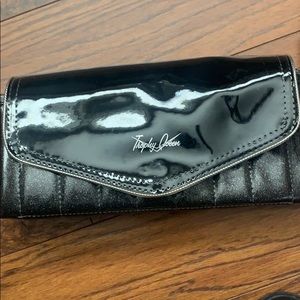 Trophy Queen Kustom Clutch